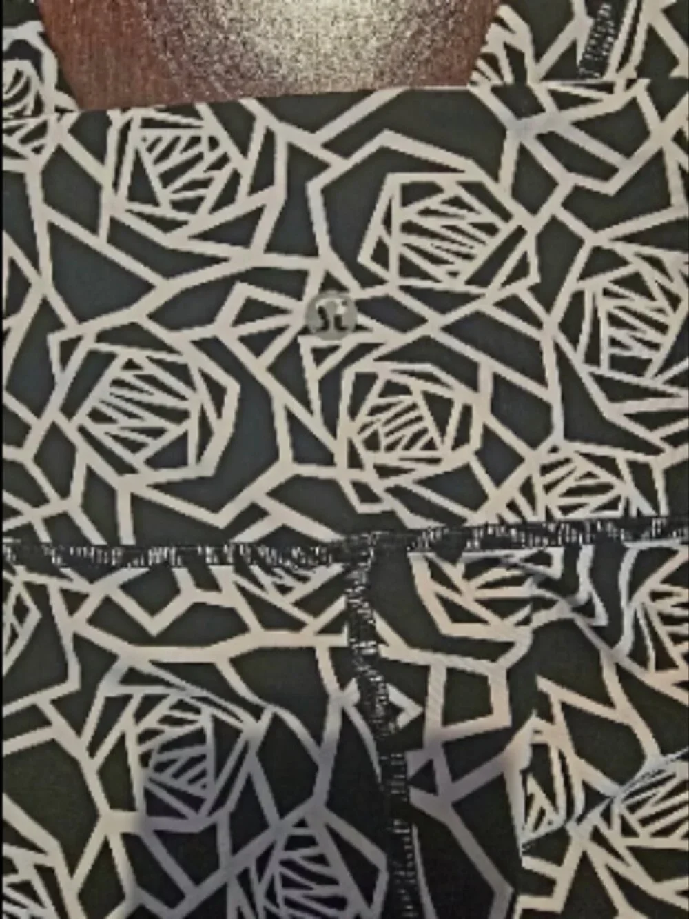 Lululemon Women's High-Rise Crop Leggings Black/White Rose Print Size 4